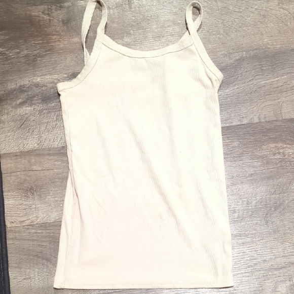Assorted Tank Tops Collection - Picture 10 of 12